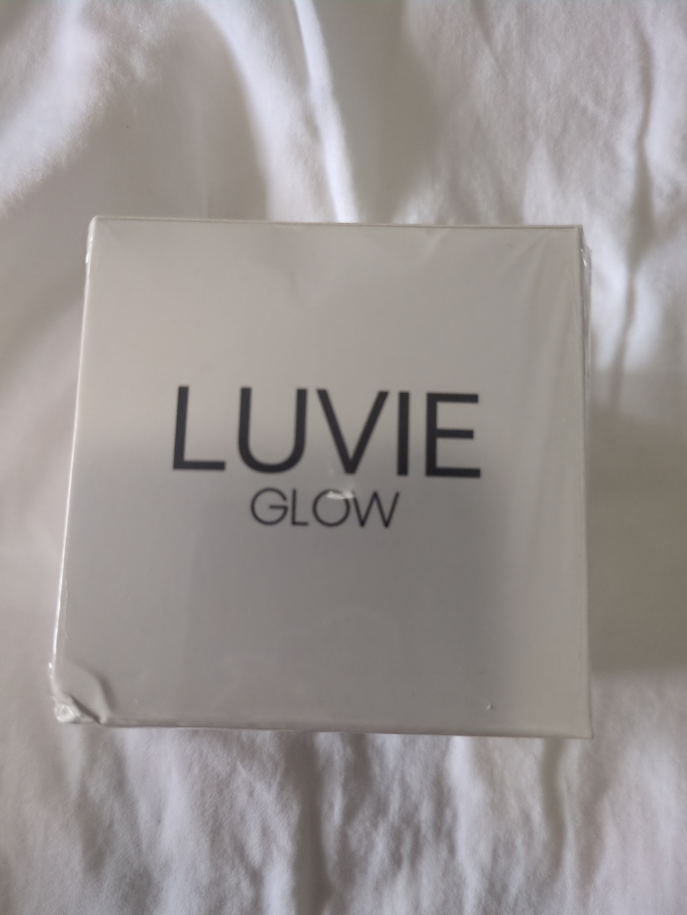 Glow Illuminating Highlighter - White Glow